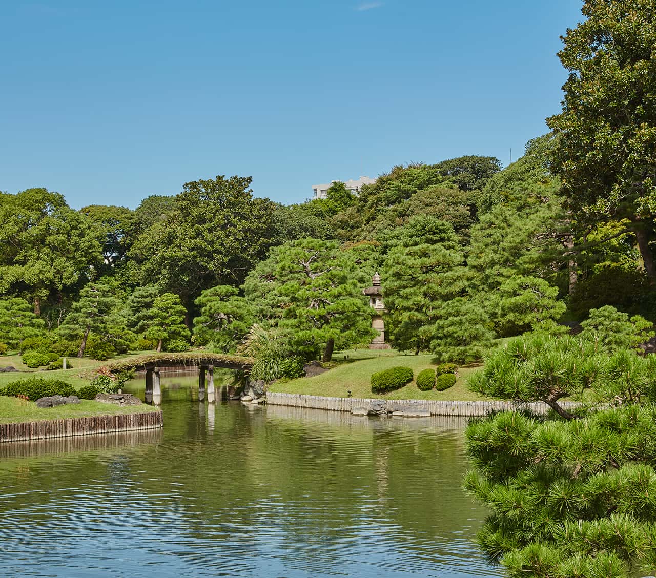 六義園