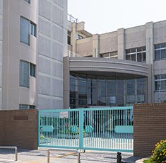 大阪市立田辺中学校
