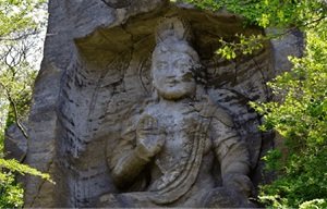 鷹取山の磨崖仏
