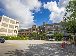 名護市立 大宮中学校