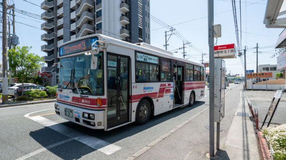 西鉄バス「諏訪野町5丁目」バス停