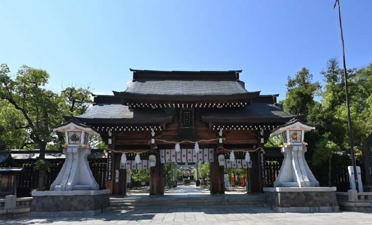 湊川神社
