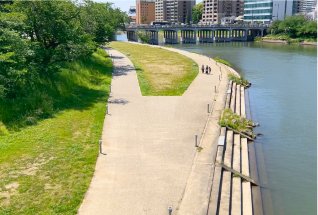 乙川河川敷／乙川河川緑地