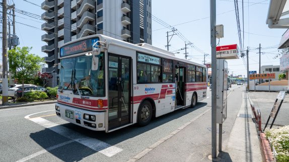 西鉄バス「諏訪野町5丁目」バス停