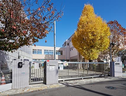 川崎市立高津小学校