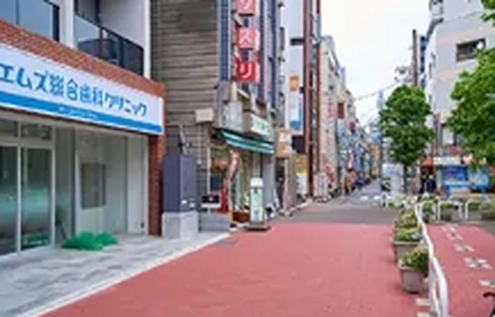しんまるこ駅前商店街ウィズモール