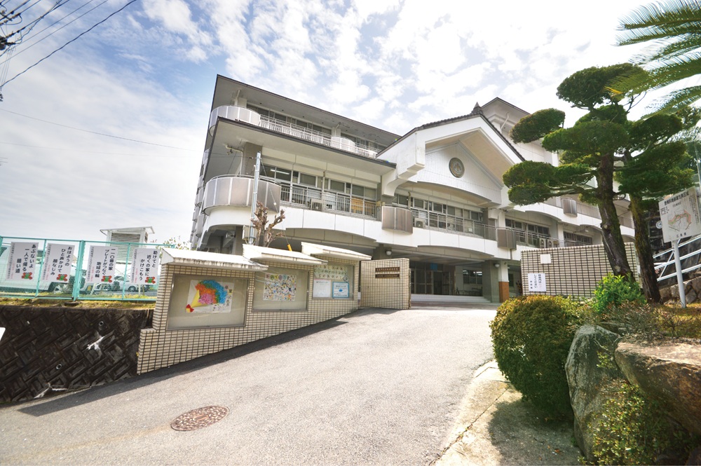 市立日比崎小学校