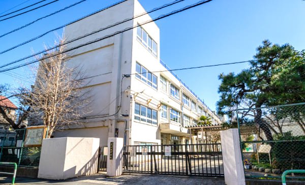 区立尾山台中学校
