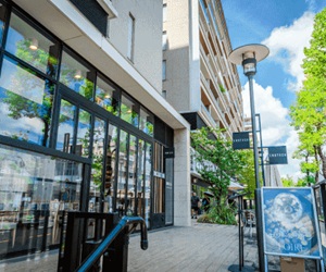 ワインショップ・エノテカ
カフェ＆バー たまプラーザ店