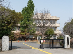 熊谷西小学校