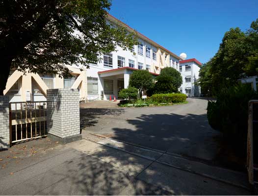 高尾小学校