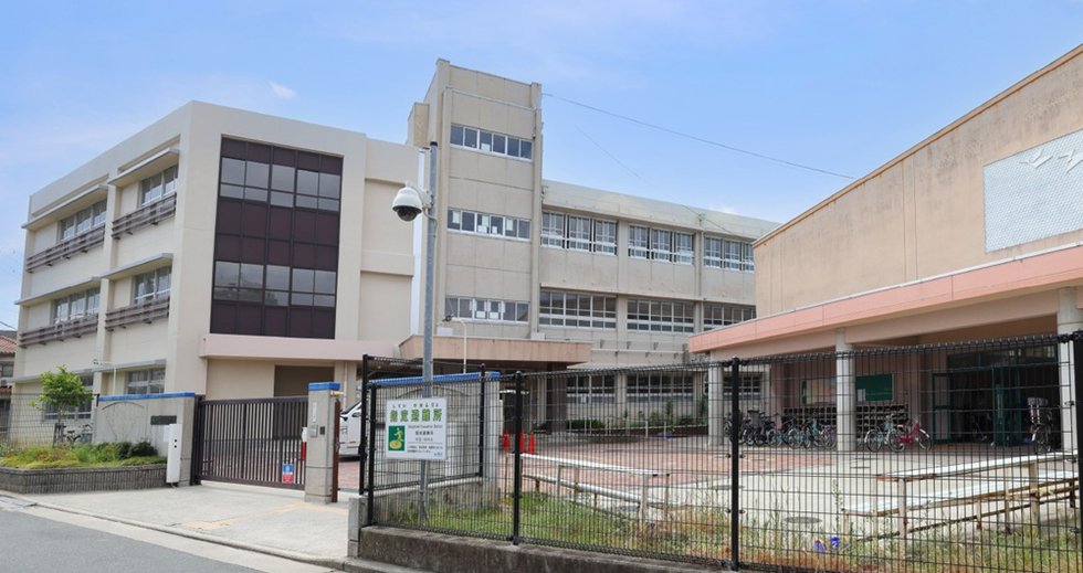 市立榎小学校