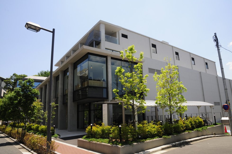 神奈川県立図書館