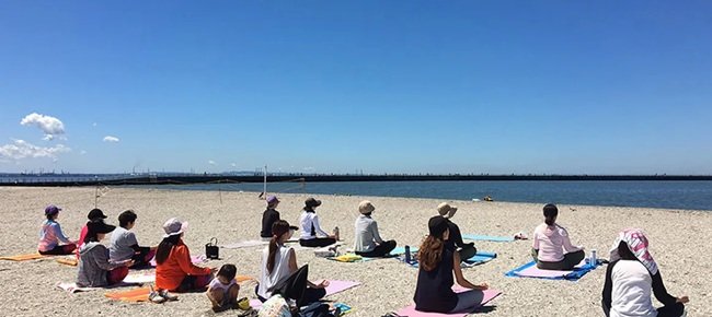 ビーチヨガ/幕張の浜