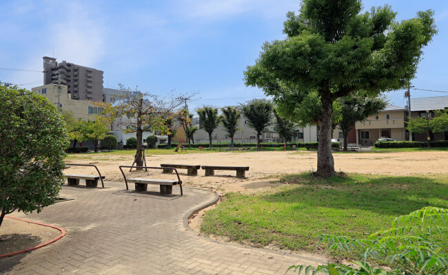 東富田公園徒歩 約1分（約30m）