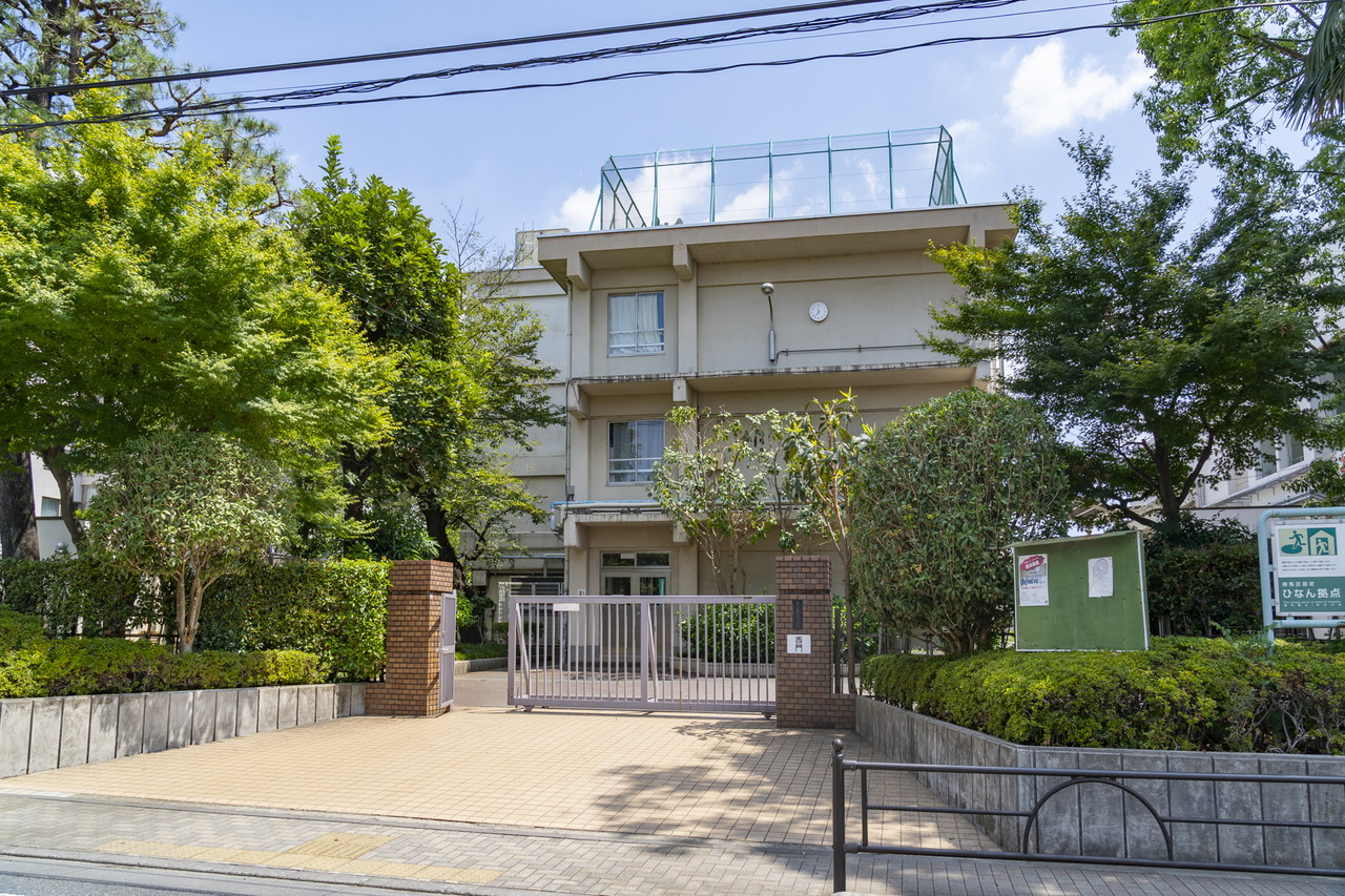 区立 中村中学校