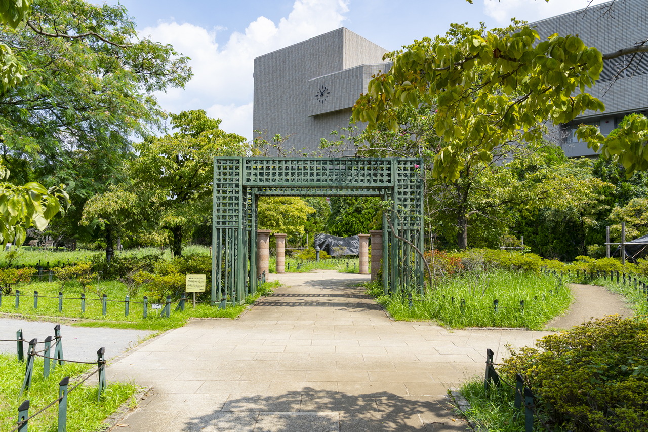 区立 平成つつじ公園