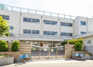 世田谷区立弦巻小学校