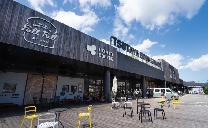 TSUTAYA BOOK GARAGE 福岡志免