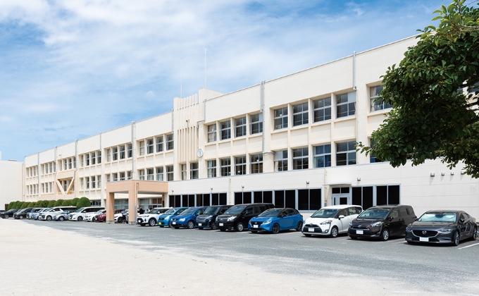 町立志免中学校