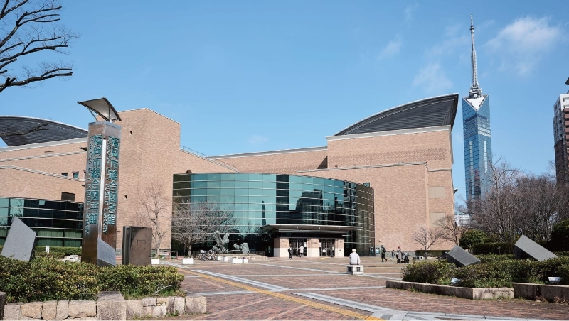 福岡市総合図書館