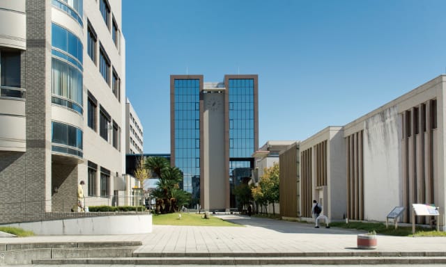 徳島大学