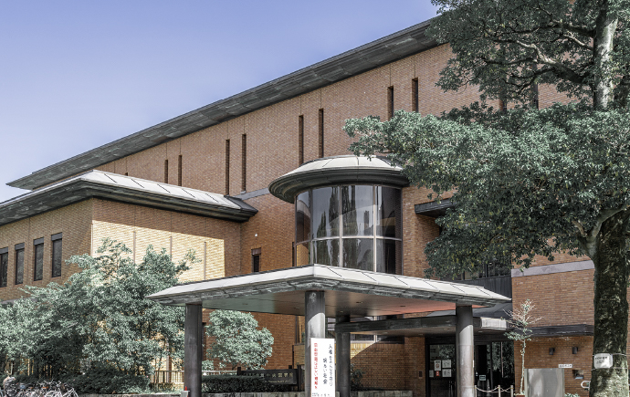 鶴舞中央図書館