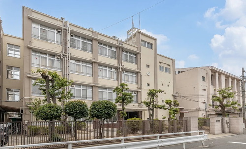 大阪市立瓜破西中学校（正門）