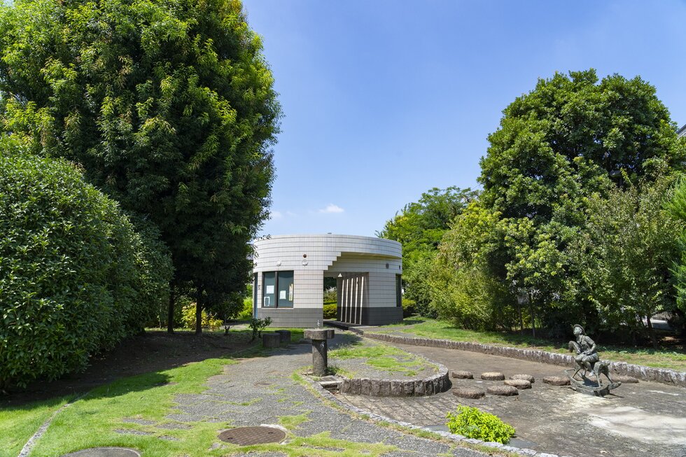 区立 水と雲の公園