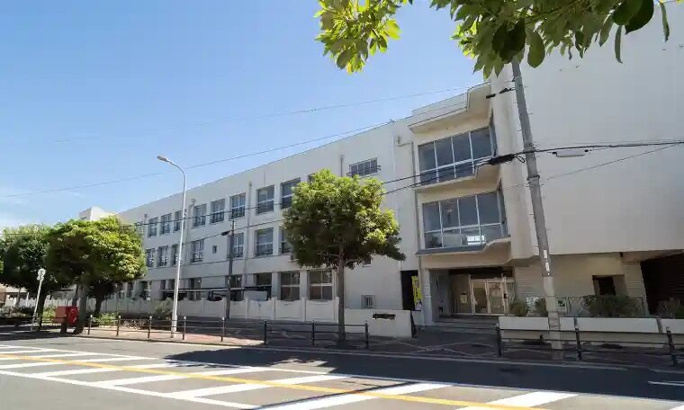 市立依羅小学校