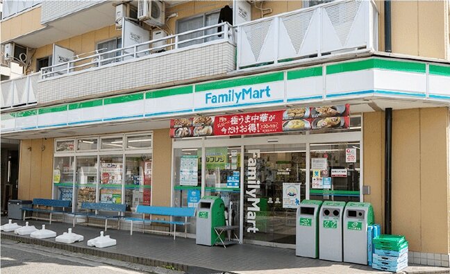 ファミリーマート 猪名寺駅前店