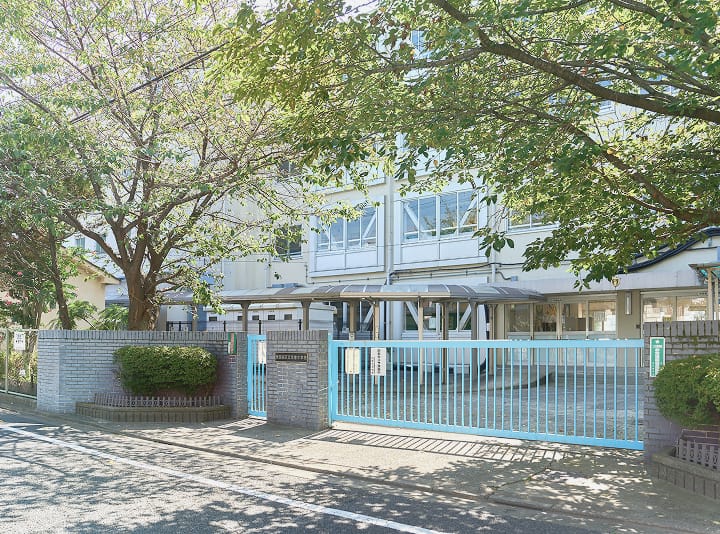 世田谷区立弦巻中学校