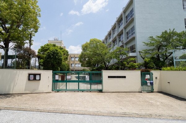 枚方市立楠葉中学校