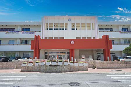 沖縄市立越来小学校