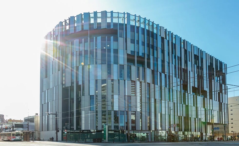 富山市ガラス美術館