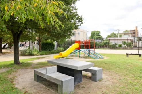 瓦田なかよし公園