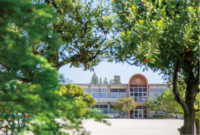 市立 羽根小学校（南門）