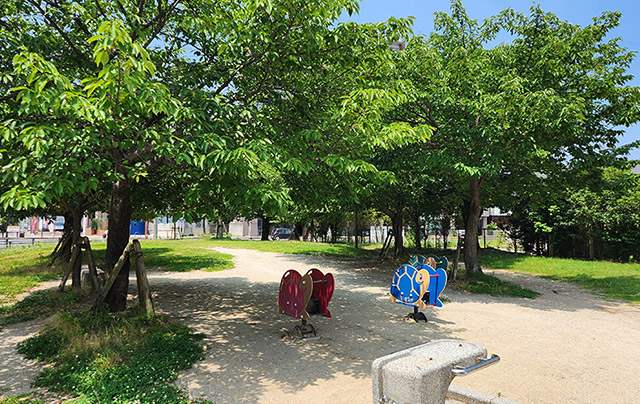 姪浜明治通公園（かめさん公園）