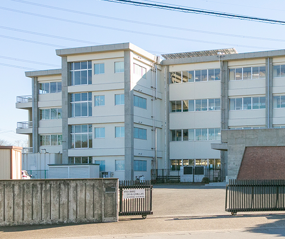 鶴ヶ島市立藤中学校