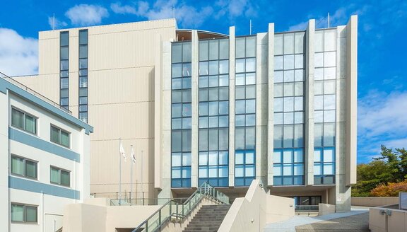 藤沢市民図書室／Fプレイス内