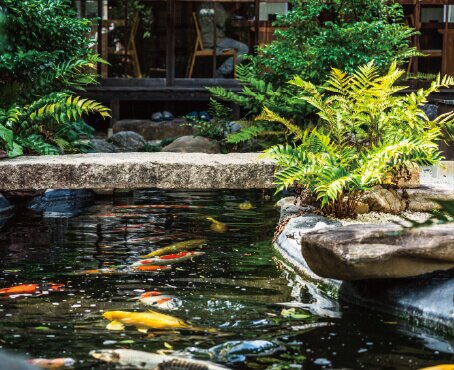 炭焼うな富士白壁別邸