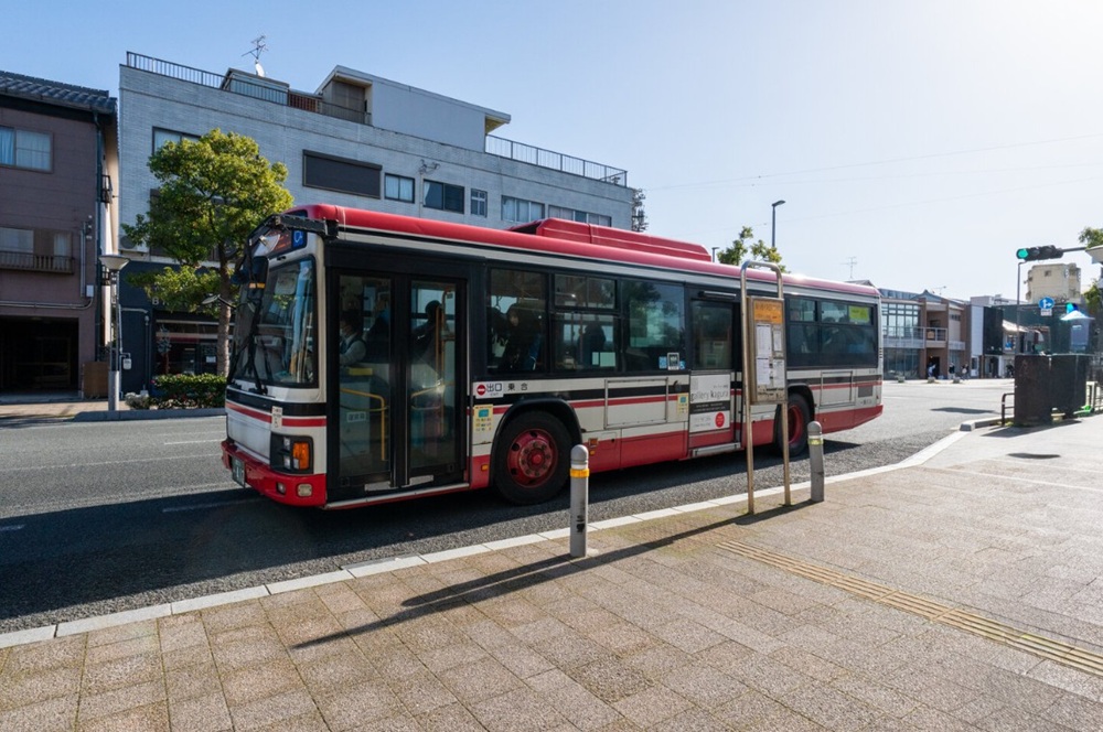 一畑バス「駅通り四つ角」バス停（北方面行き）