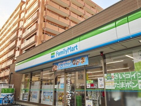 ファミリーマート 浦和本太二丁目店