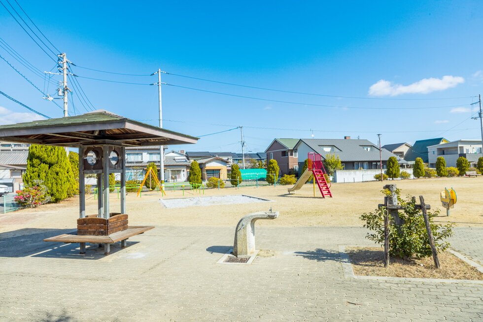 伏石中公園