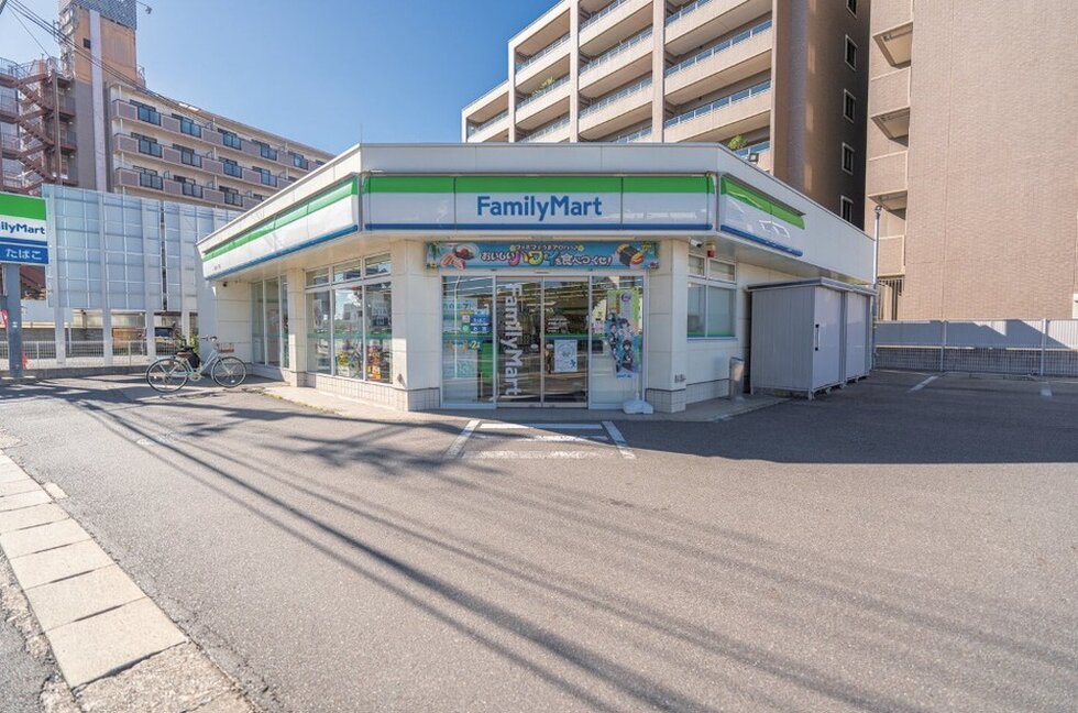ファミリーマート原尾島1丁目店