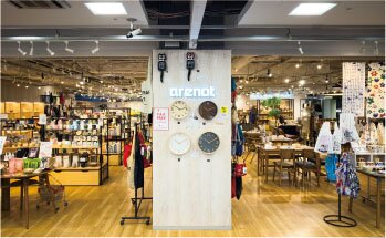 アーノット サッポロファクトリー店