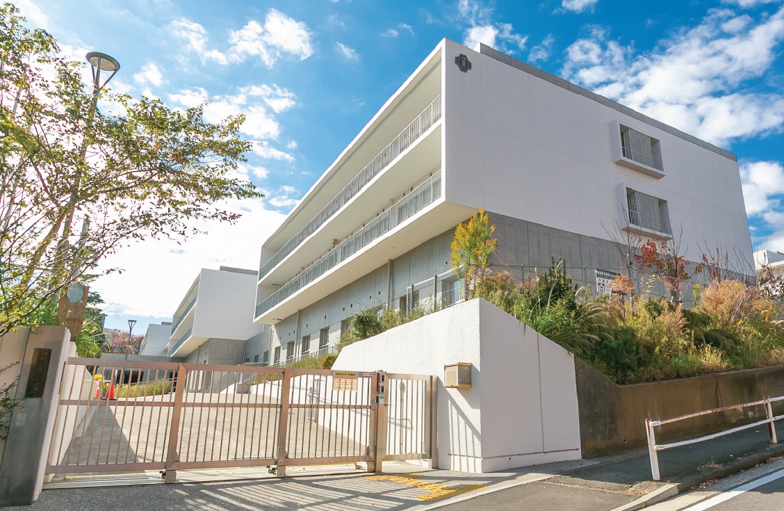 横浜市立汐見台小学校