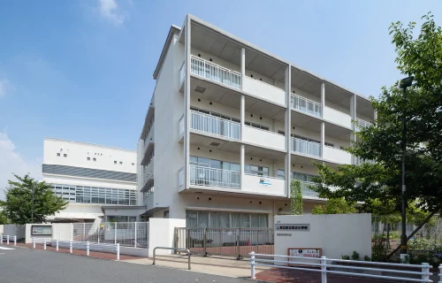 足立小学校