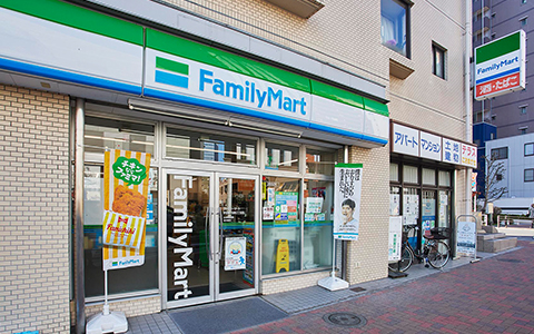 ファミリーマート 伊豆屋下目黒三丁目店