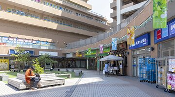 サウザンド・モール（ルリエ新川崎内）